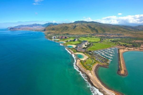 Luxury Ko Olina 2 story resort villa - 5 minutes walk to the beach!